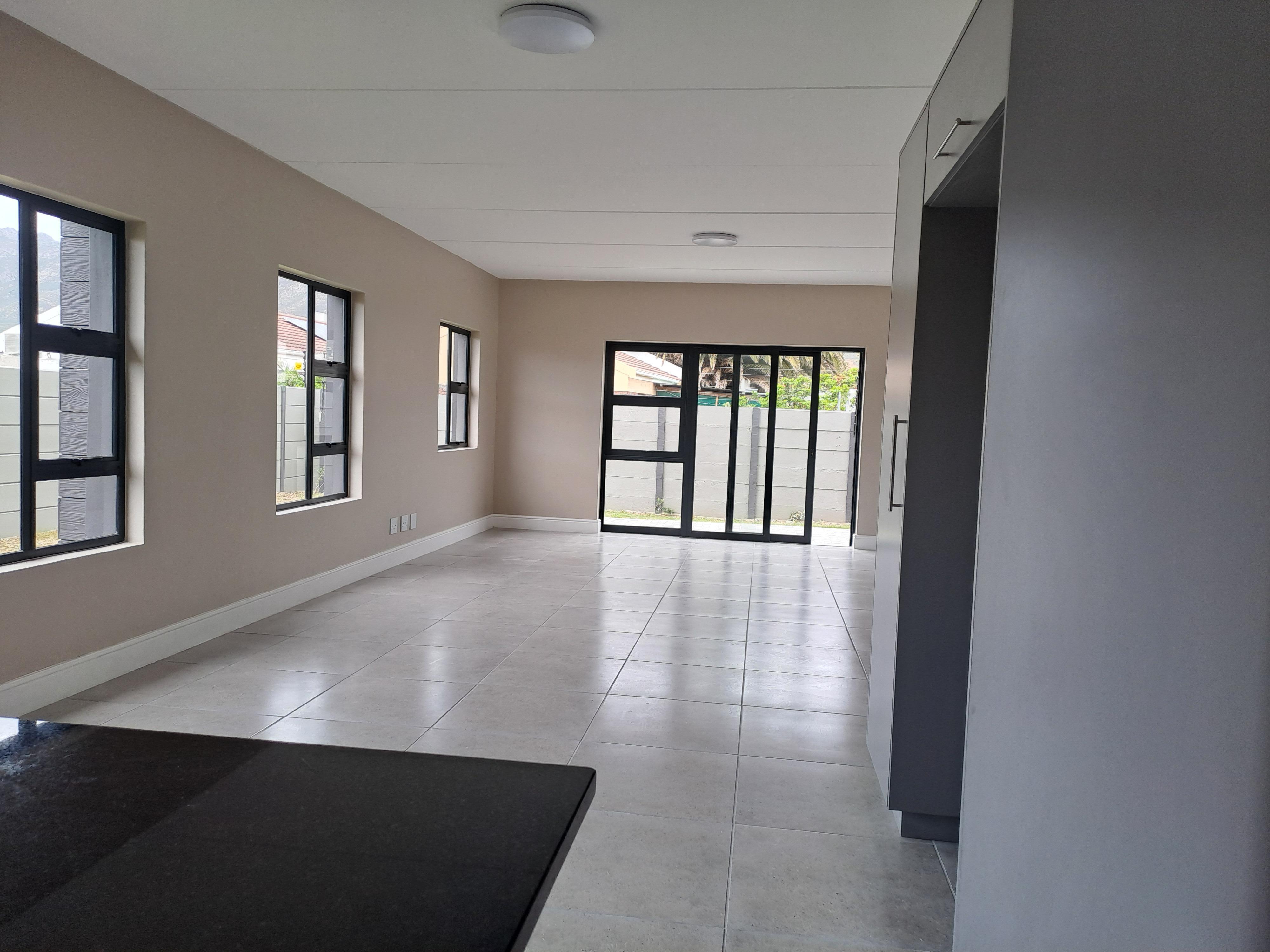 3 Bedroom Property for Sale in Sea Breeze Western Cape